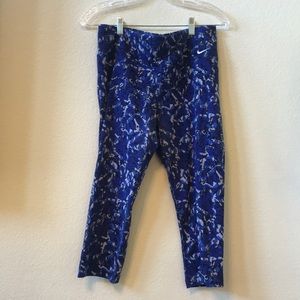 NIKE Capri legging Size L